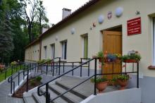 Adaptacja zabytkowego budynku na Żłobek i Przedszkole Publiczne Trzciana 193 B - Wyróżnienie "Modernizacja Roku 2013" kategoria "obiekty edukacji"