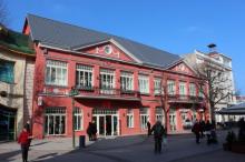 Adaptacja dawnego kina na Dom Handlowy Polonia ul. Boh. Monte Cassino 55-57 - Sopot - Tytuł "Modernizacja Roku 2013" kat. "obiekty handlowe"