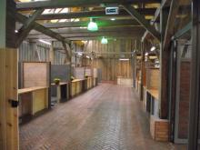 Modernizacja i adaptacja stodoły na potrzeby targowiska - Dywity - Wyróżnienie "Modernizacja Roku 2013" kategoria "obiekty handlowe"