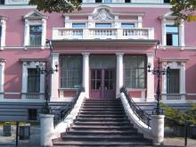 ŁÓDŹ/ Renowacja elewacji budynku Urzędu Stanu Cywilnego przy ulicy Pabianickiej 2